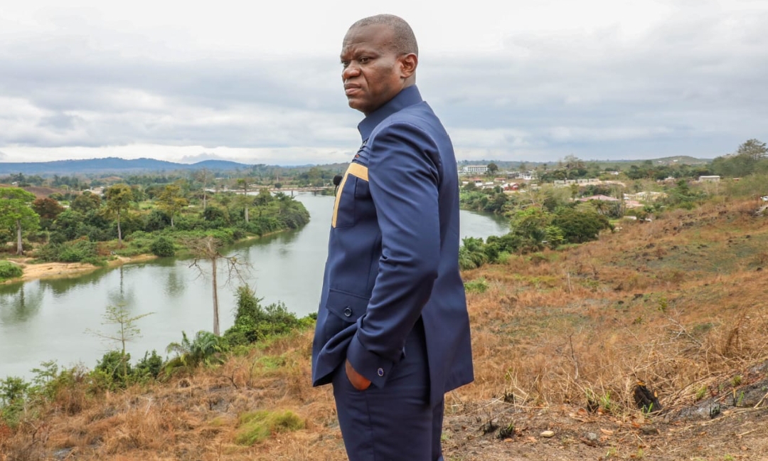 « Gabon d’abord » : simple slogan ou véritable réalité ? Le président Oligui Nguema trace la voie à suivre.