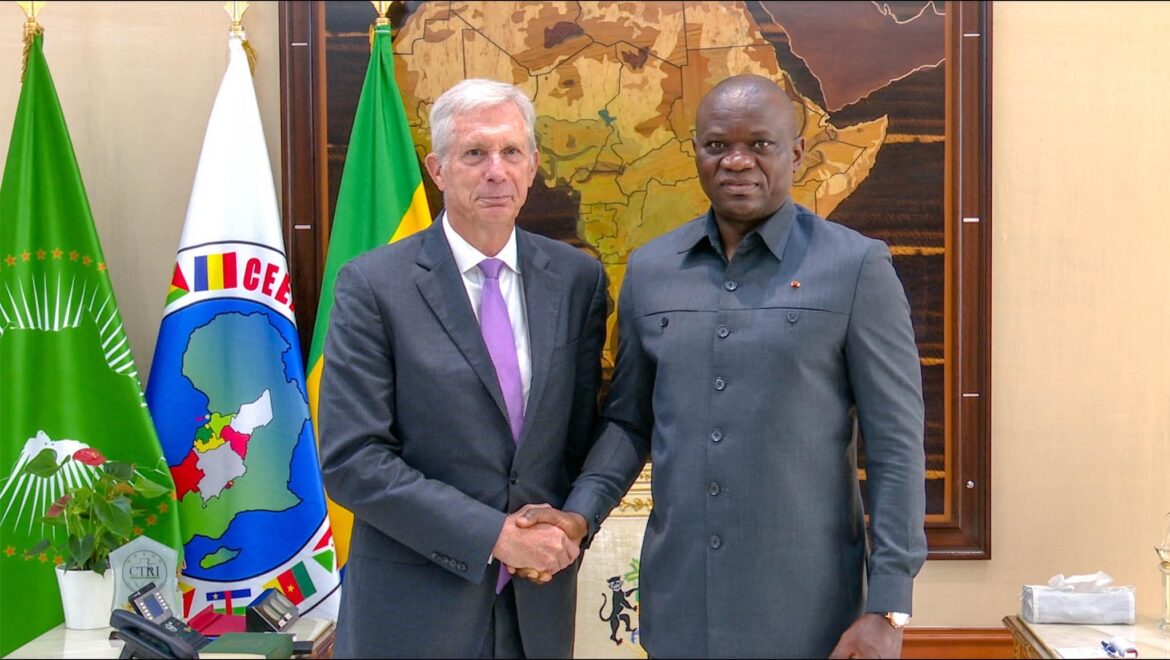 Renforcement de la coopération militaire entre le Gabon et les États-Unis : échanges constructifs entre Oligui Nguema et le Lieutenant-Colonel Chad Bucek