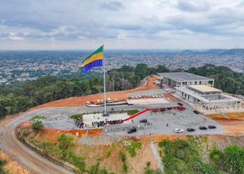 Gabon/Libreville – Oligui Nguema inaugure le plus haut mât d’Afrique centrale au Mont-Bouet, dans la Cité de la Démocratie