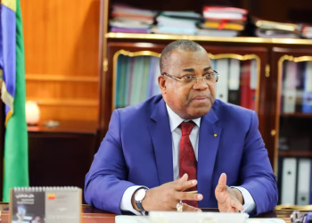 Gabon/Visage de la loyauté et pilier de la stabilité républicaine, Julien Nkoghe Bekale incarne une vision de la gouvernance où l&rsquo;exemplarité rime avec confiance